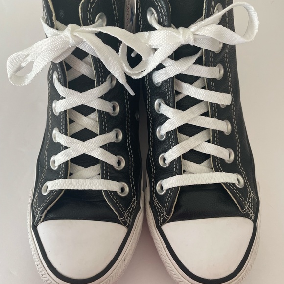 Converse Classic Black LEATHER and White High-Tops - Picture 6 of 16